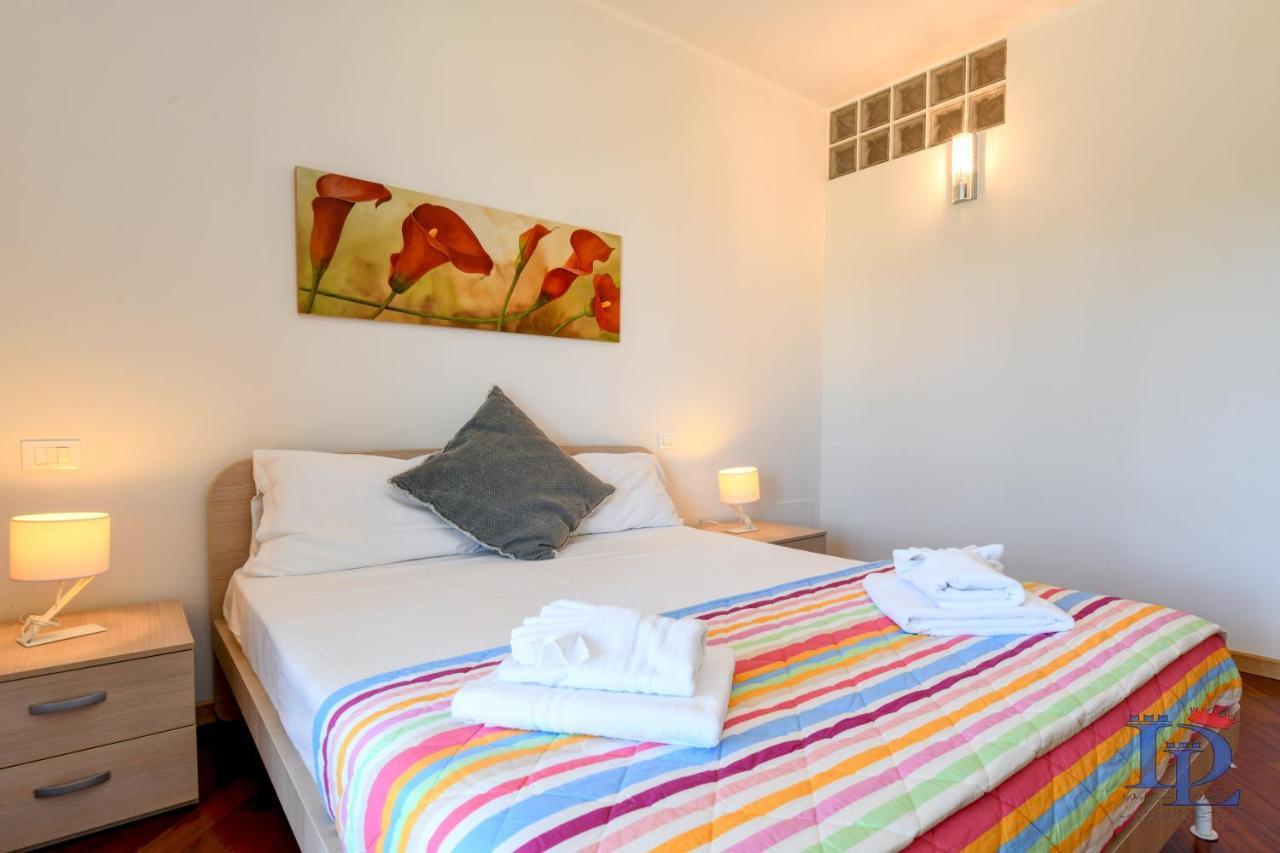 Desenzanoloft Official Partner Marriott Homes & Villas -Butterfly And 5 Pools Family Apartment Desenzano del Garda Kültér fotó