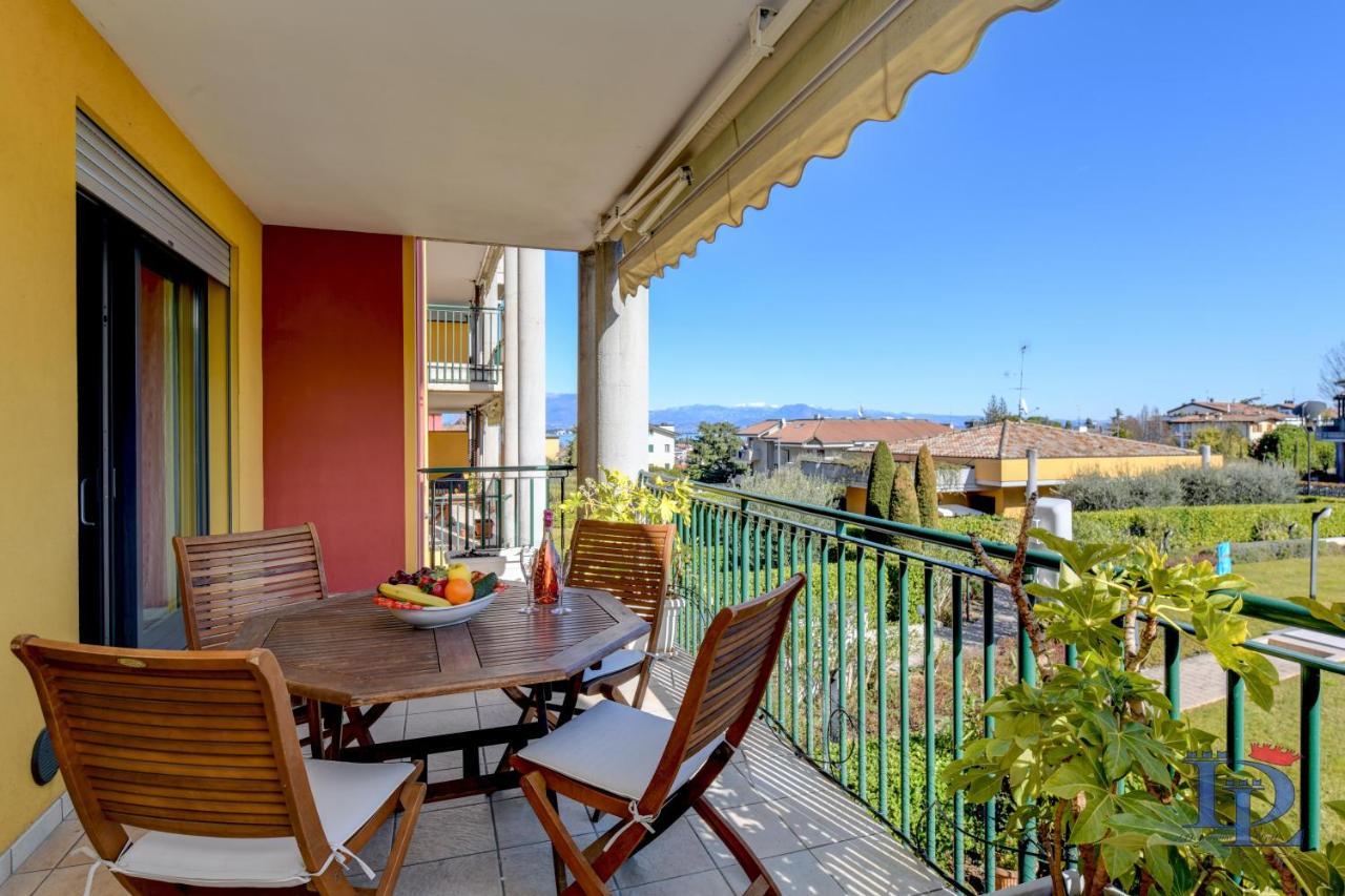 Desenzanoloft Official Partner Marriott Homes & Villas -Butterfly And 5 Pools Family Apartment Desenzano del Garda Kültér fotó