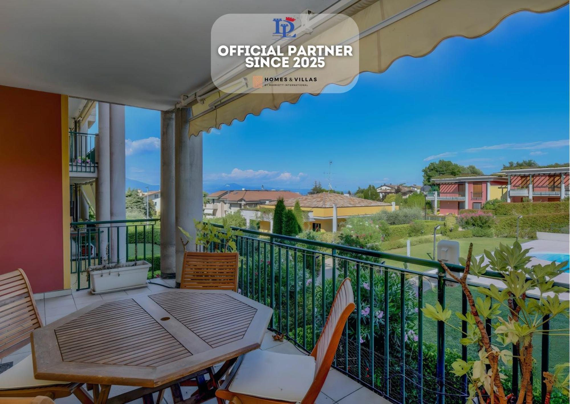 Desenzanoloft Official Partner Marriott Homes & Villas -Butterfly And 5 Pools Family Apartment Desenzano del Garda Kültér fotó